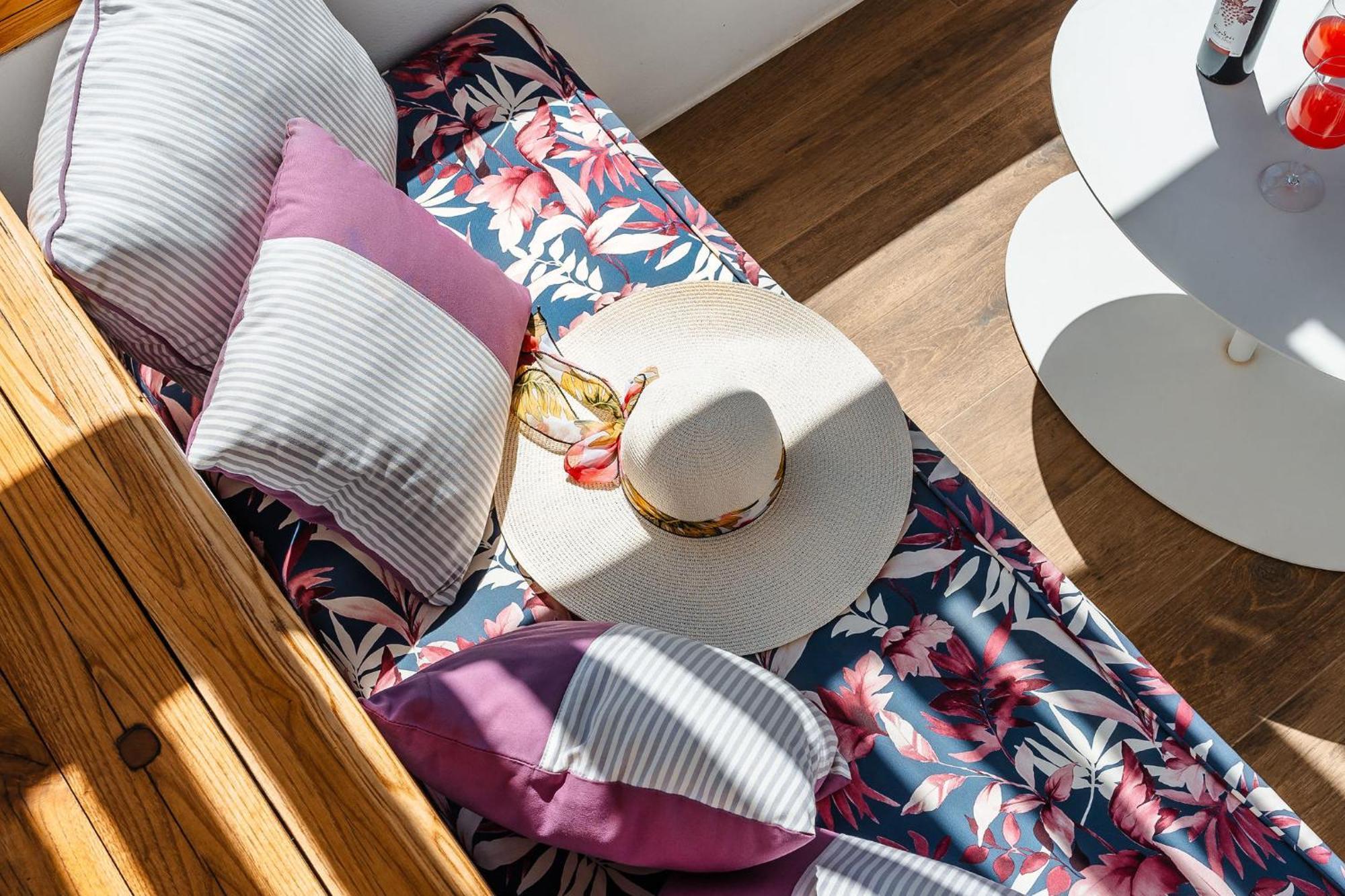 Agia Anna  Sunday Luxury Suites מראה חיצוני תמונה