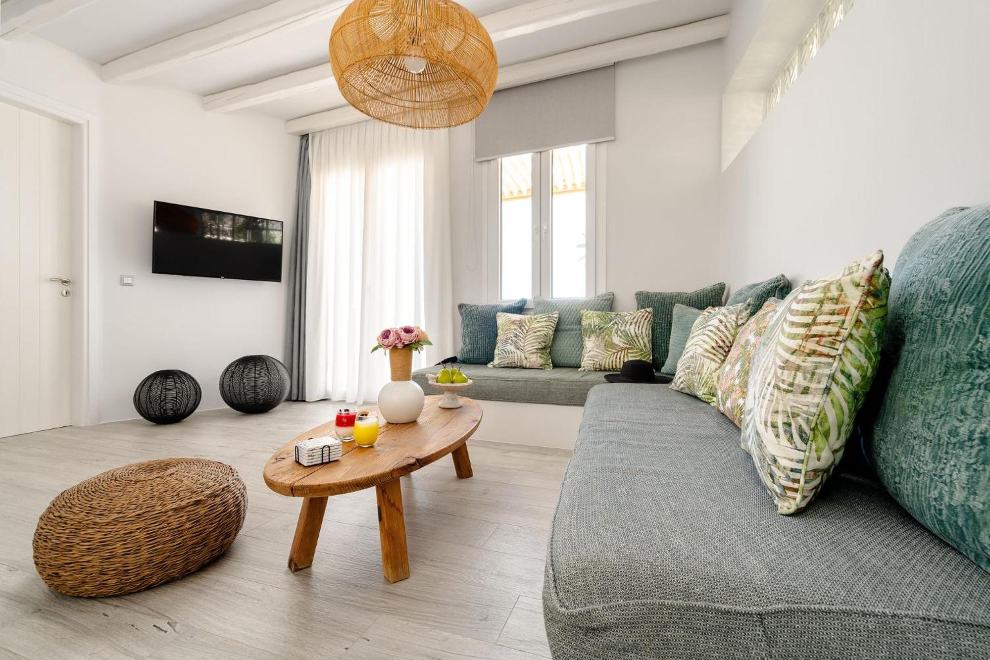 Agia Anna  Sunday Luxury Suites מראה חיצוני תמונה
